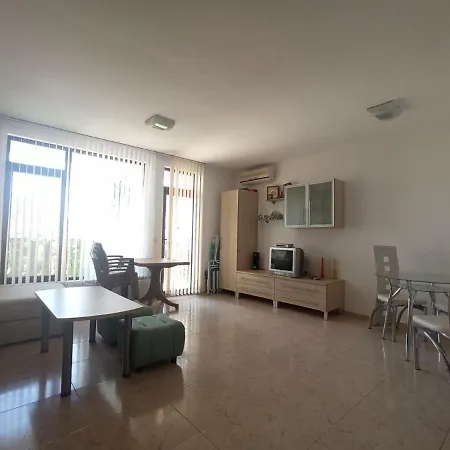 Апартаменты С Террасой Камбани Daire Sveti Vlas